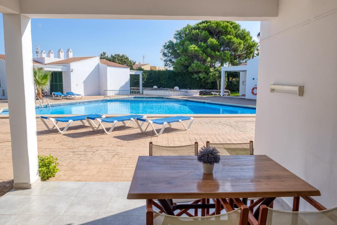 Apartamentos Las Golondrinas Cala 'n Bosch Buitenkant foto